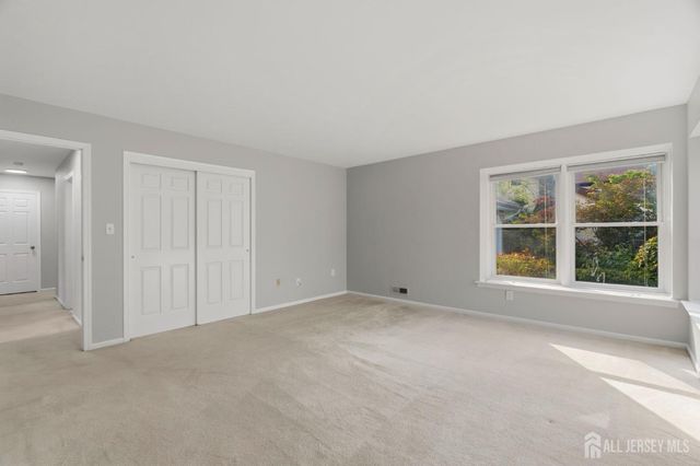 20 Franklin Drive, Plainsboro, NJ 08536