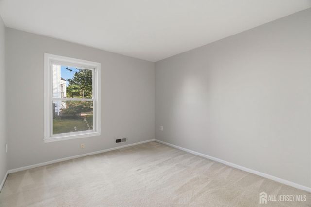 20 Franklin Drive, Plainsboro, NJ 08536