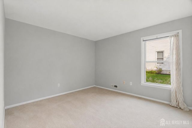 20 Franklin Drive, Plainsboro, NJ 08536