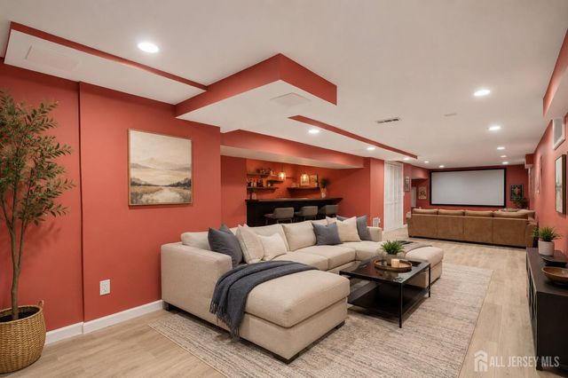 20 Franklin Drive, Plainsboro, NJ 08536