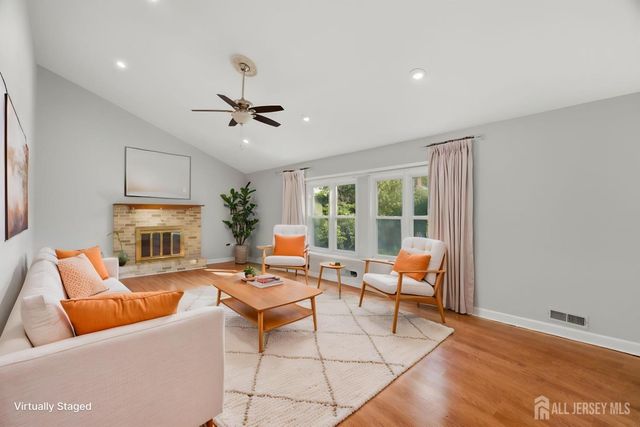 20 Franklin Drive, Plainsboro, NJ 08536