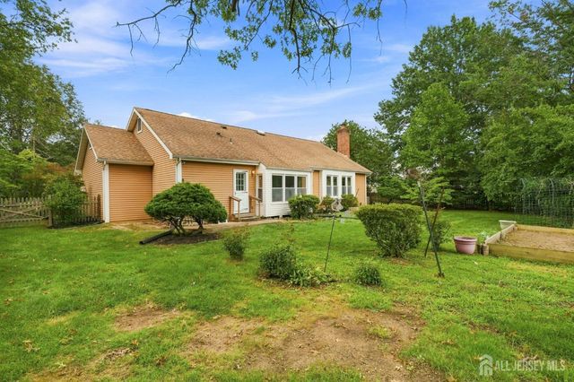 20 Franklin Drive, Plainsboro, NJ 08536