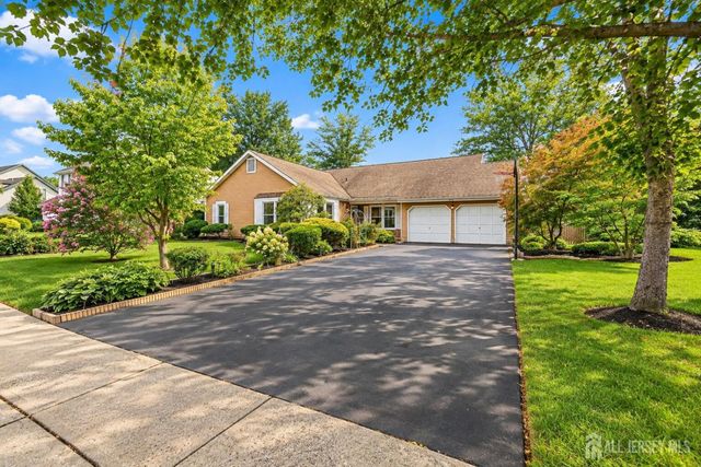 20 Franklin Drive, Plainsboro, NJ 08536
