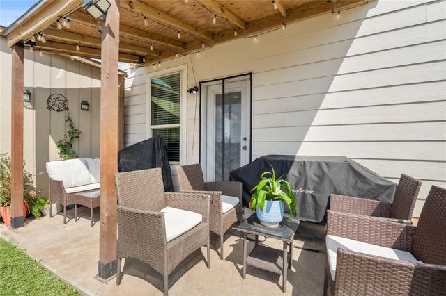 818 Salado Slough Lane, Rosenberg, TX 77471