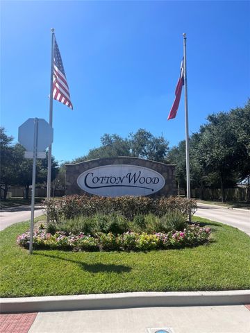 818 Salado Slough Lane, Rosenberg, TX 77471