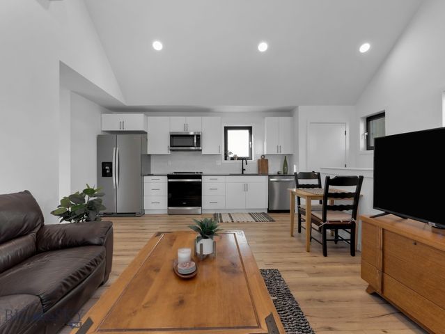 2842 Tierra Lane, Bozeman, MT 59718