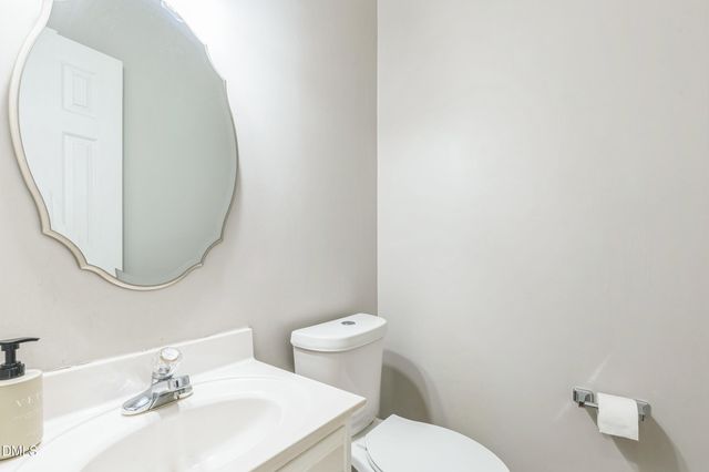 540 W Juniper Avenue, Wake Forest, NC 27587