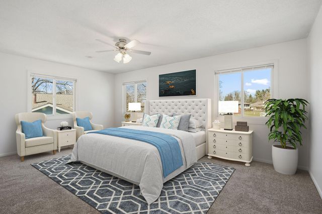 2063 Parkway Drive, North Saint Paul, MN 55109