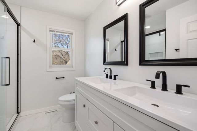 2063 Parkway Drive, North Saint Paul, MN 55109