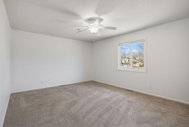 2063 Parkway Drive, North Saint Paul, MN 55109