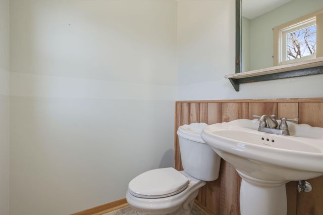 2063 Parkway Drive, North Saint Paul, MN 55109