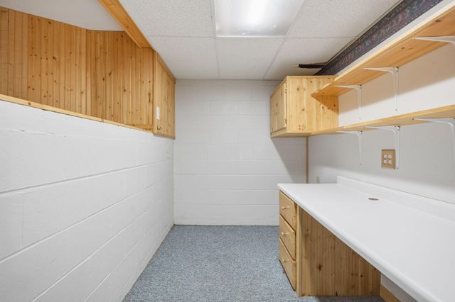 2063 Parkway Drive, North Saint Paul, MN 55109