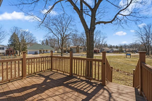 2063 Parkway Drive, North Saint Paul, MN 55109