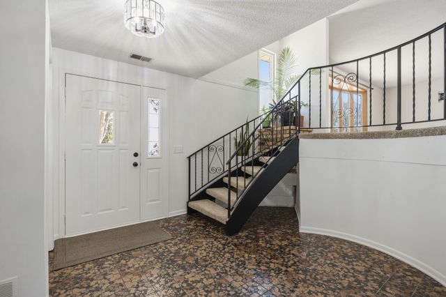 2063 Parkway Drive, North Saint Paul, MN 55109