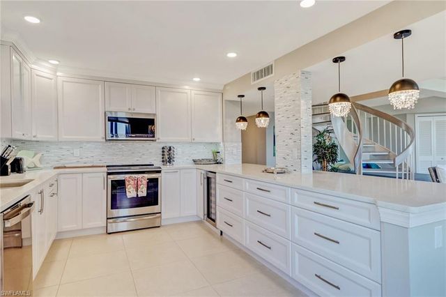 4041 Gulf Shore BLVD N 1109, Naples, FL 34103