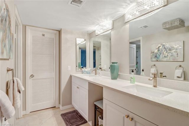 4041 Gulf Shore BLVD N 1109, Naples, FL 34103