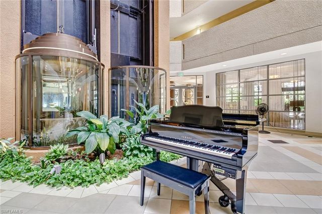 4041 Gulf Shore BLVD N 1109, Naples, FL 34103