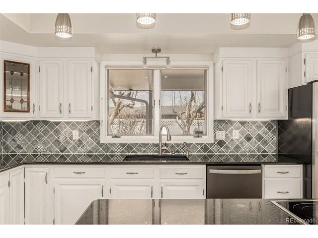 2424 S Jasmine St, Denver, CO 80222