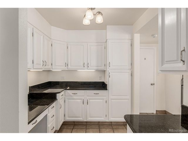 2424 S Jasmine St, Denver, CO 80222