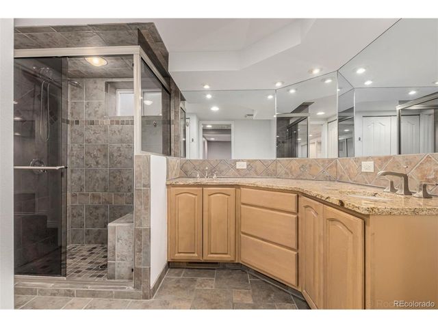 2424 S Jasmine St, Denver, CO 80222