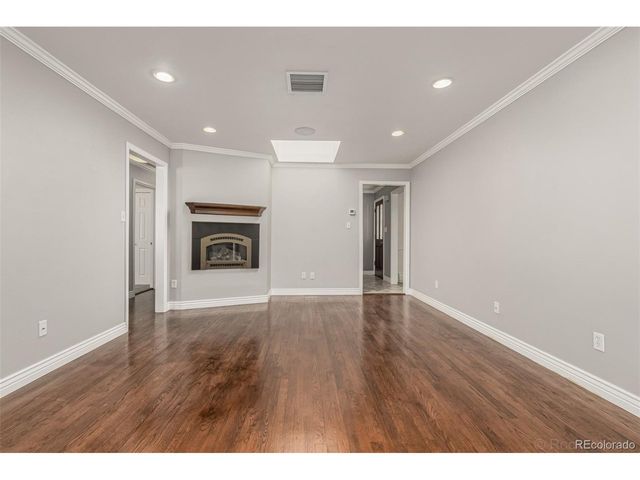 2424 S Jasmine St, Denver, CO 80222