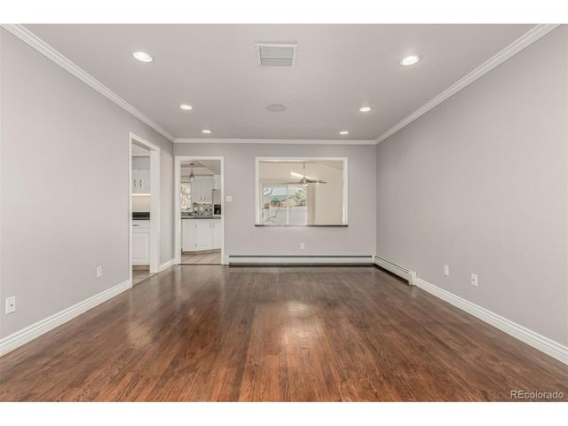 2424 S Jasmine St, Denver, CO 80222