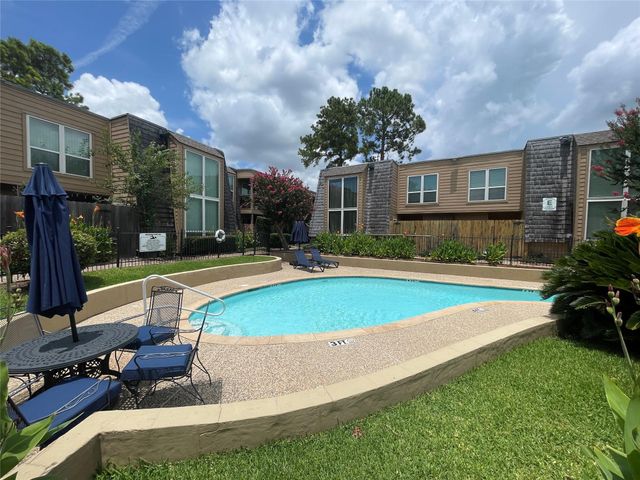 16120 Stuebner Airline Road 601, Spring, TX 77379