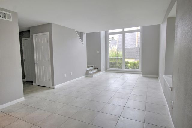 16120 Stuebner Airline Road 601, Spring, TX 77379