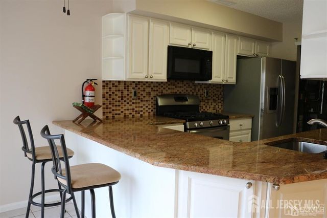 114 Daniel Court, South Brunswick, NJ 08824