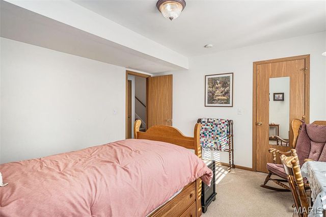 319 Shady Oak Court, St Clair, MO 63077