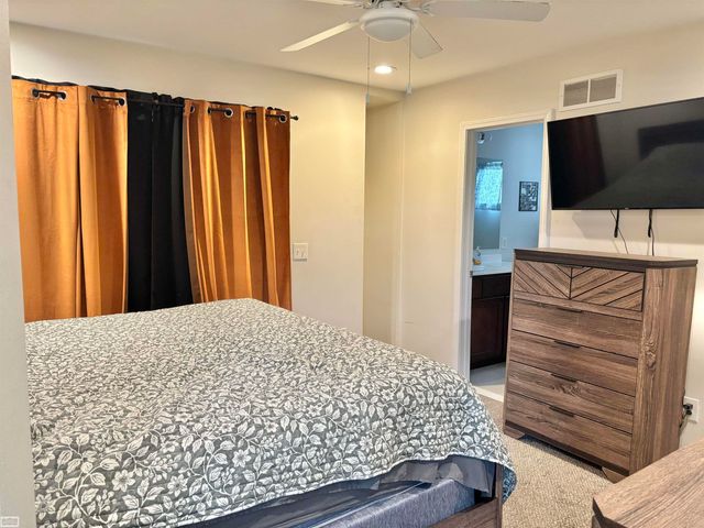 17931 Birmingham Street, Roseville, MI 48066