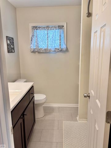 17931 Birmingham Street, Roseville, MI 48066