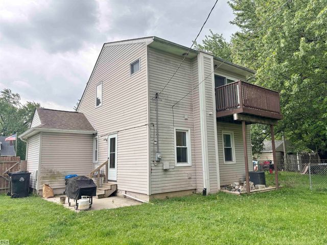 17931 Birmingham Street, Roseville, MI 48066