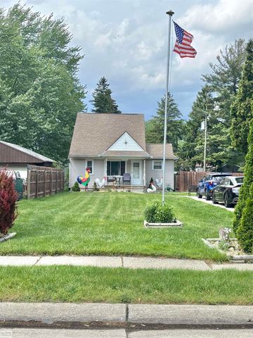 17931 Birmingham Street, Roseville, MI 48066