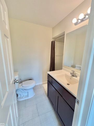 17931 Birmingham Street, Roseville, MI 48066