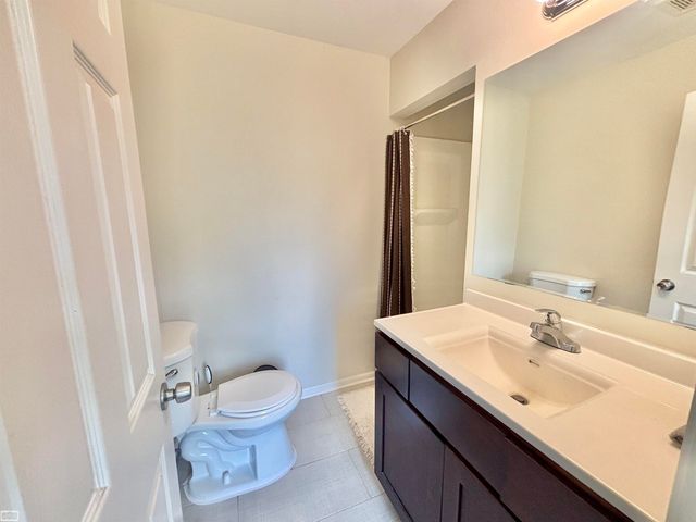 17931 Birmingham Street, Roseville, MI 48066