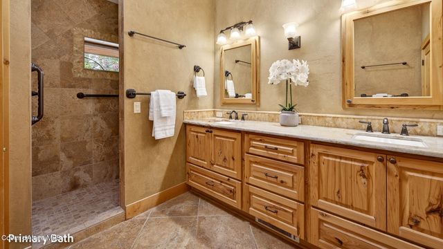 956 Carr Creek Rd, Sandpoint, ID 83864