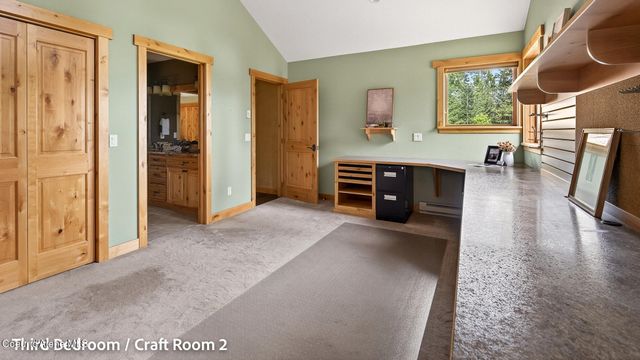 956 Carr Creek Rd, Sandpoint, ID 83864
