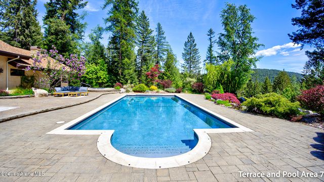 956 Carr Creek Rd, Sandpoint, ID 83864