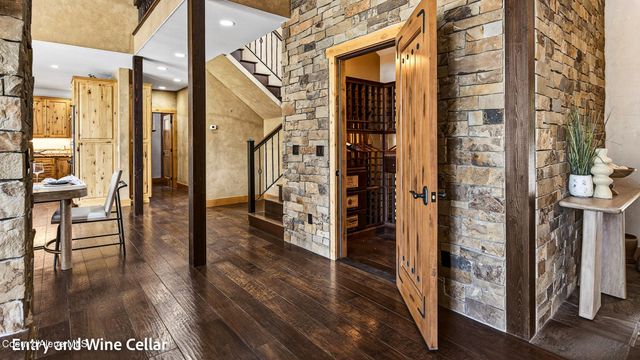 956 Carr Creek Rd, Sandpoint, ID 83864