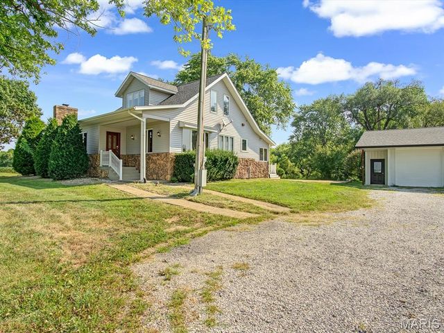 2622 Kaiser Road, New Athens, IL 62264