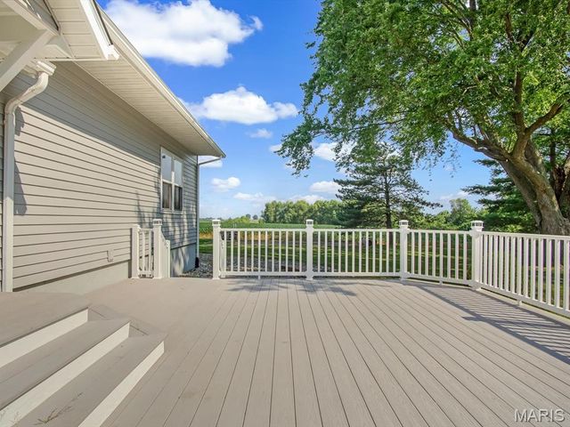 2622 Kaiser Road, New Athens, IL 62264