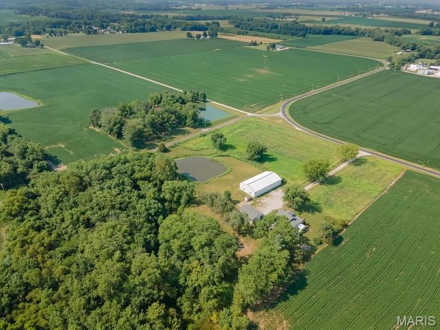 2622 Kaiser Road, New Athens, IL 62264