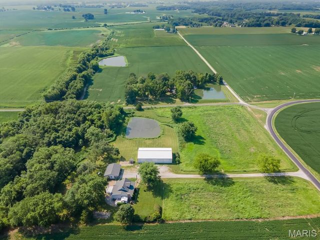 2622 Kaiser Road, New Athens, IL 62264