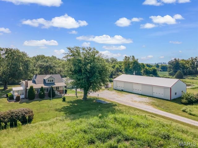 2622 Kaiser Road, New Athens, IL 62264