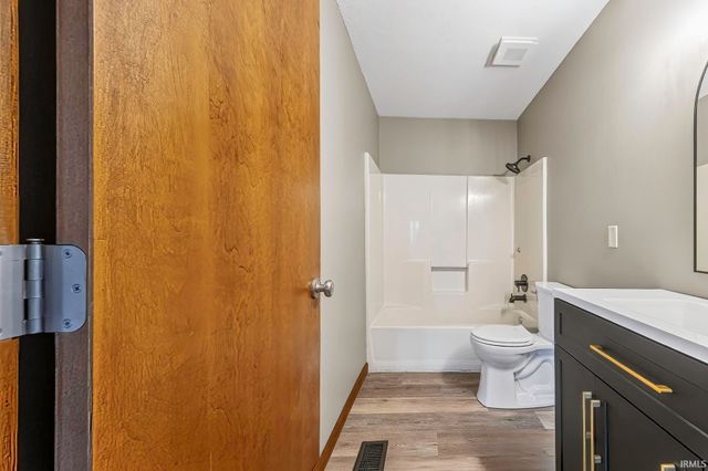 1407 Deerbrook Court, Bluffton, IN 46714