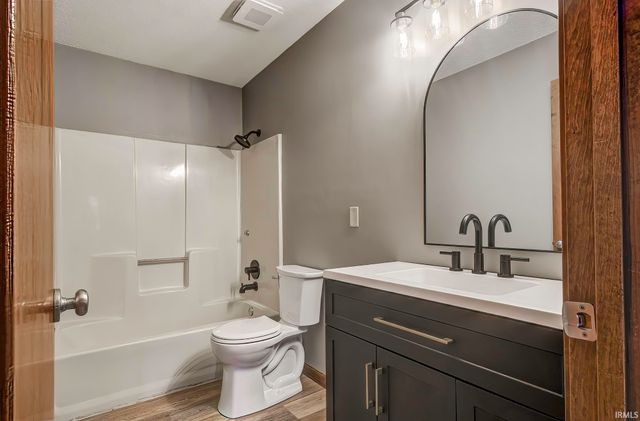 1407 Deerbrook Court, Bluffton, IN 46714