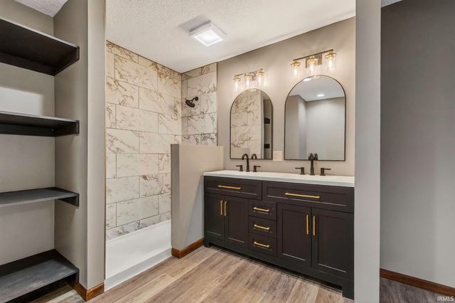 1407 Deerbrook Court, Bluffton, IN 46714
