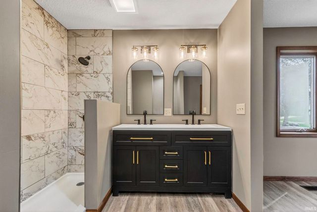 1407 Deerbrook Court, Bluffton, IN 46714