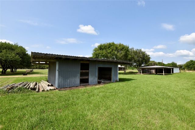 13337 Us Highway 90a E, Hallettsville, TX 77964
